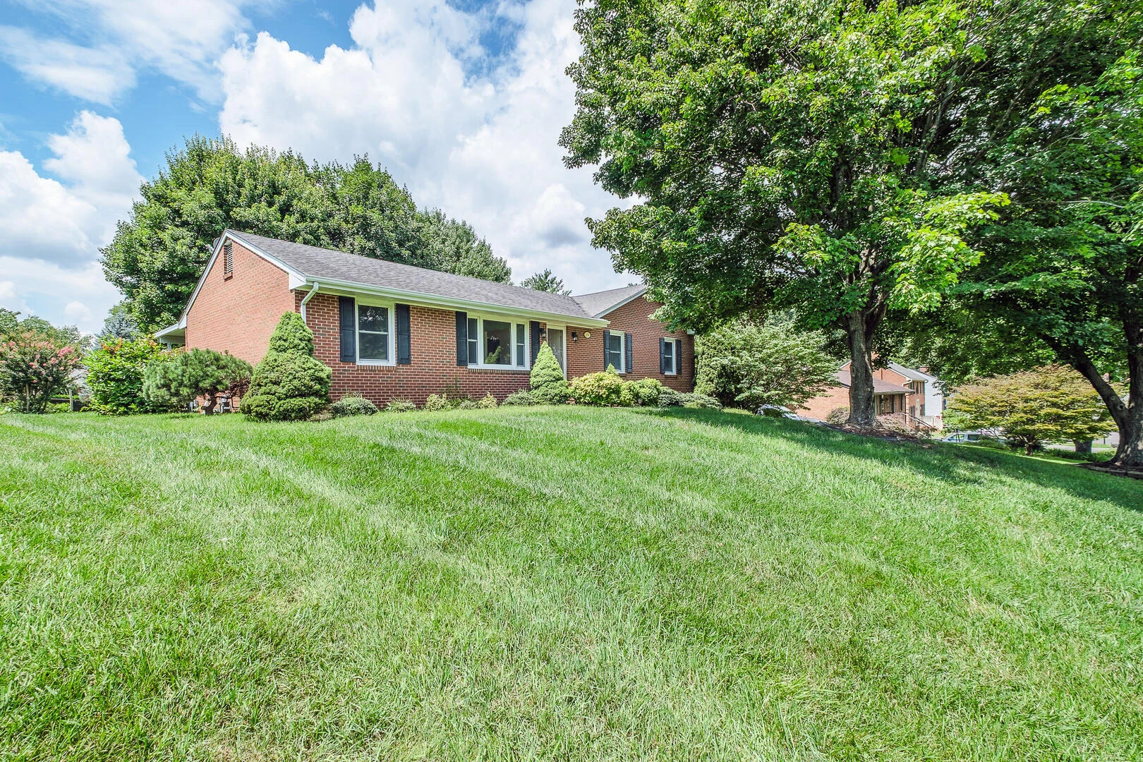 5204 Britaney RD - Photo 2