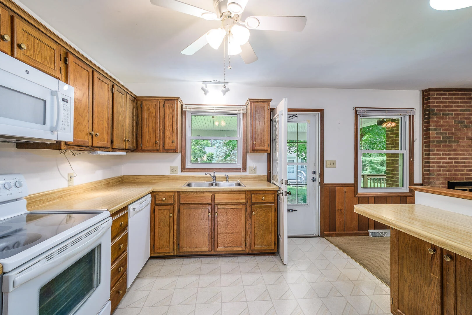 5204 Britaney RD - Photo 24