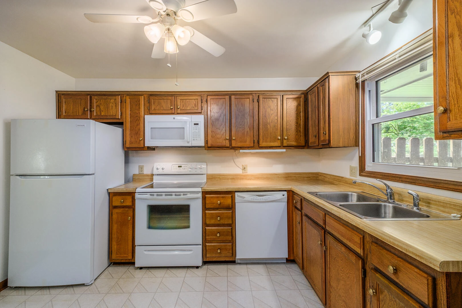 5204 Britaney RD - Photo 25