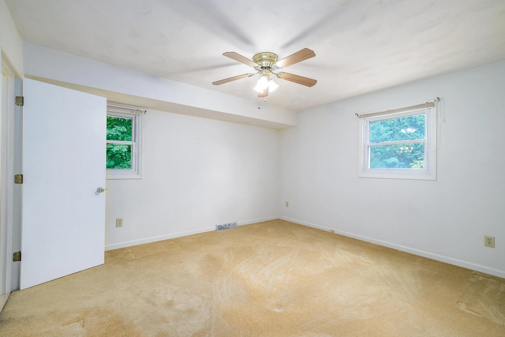5204 Britaney RD - Photo 32