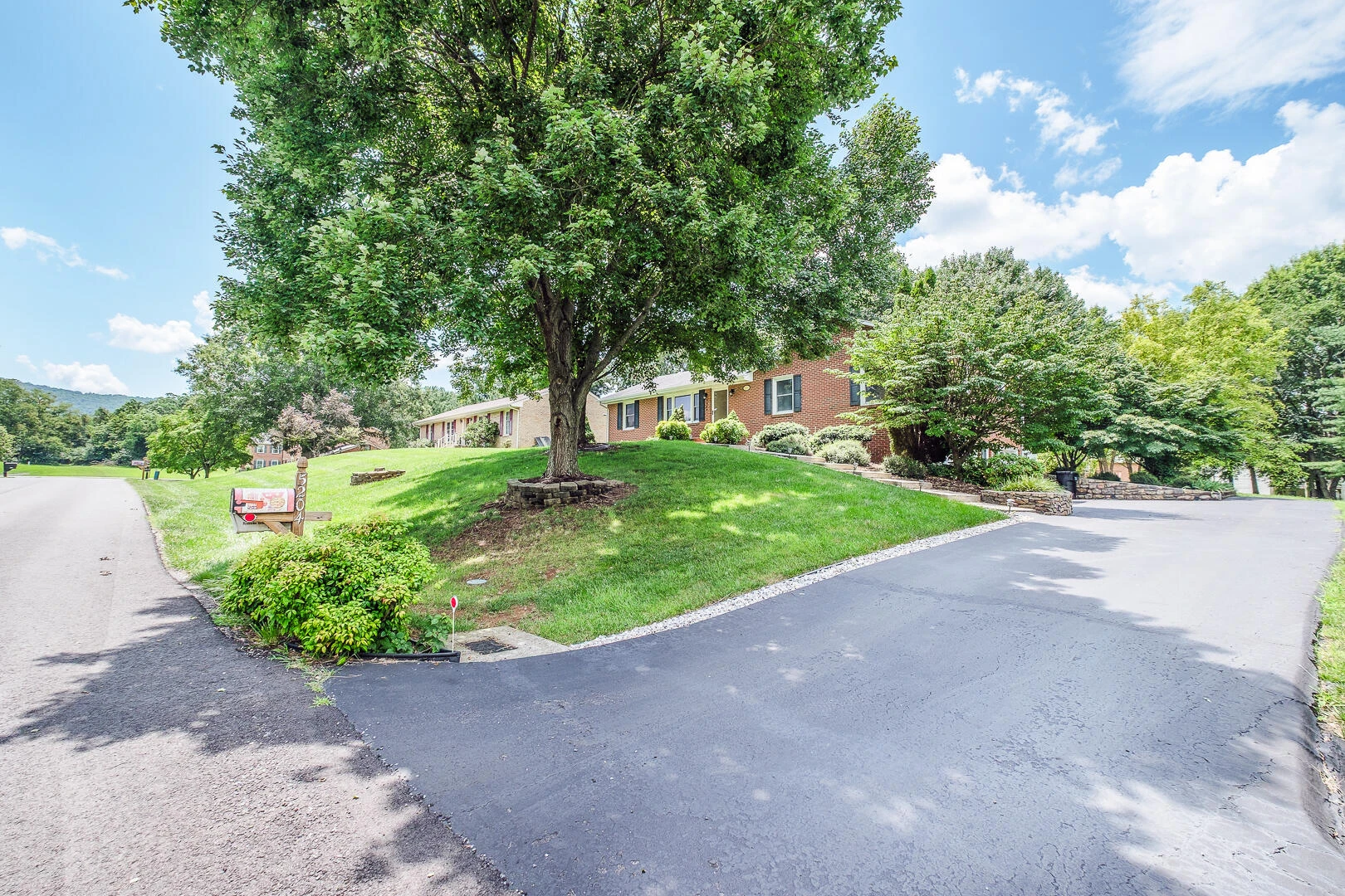 5204 Britaney RD - Photo 4
