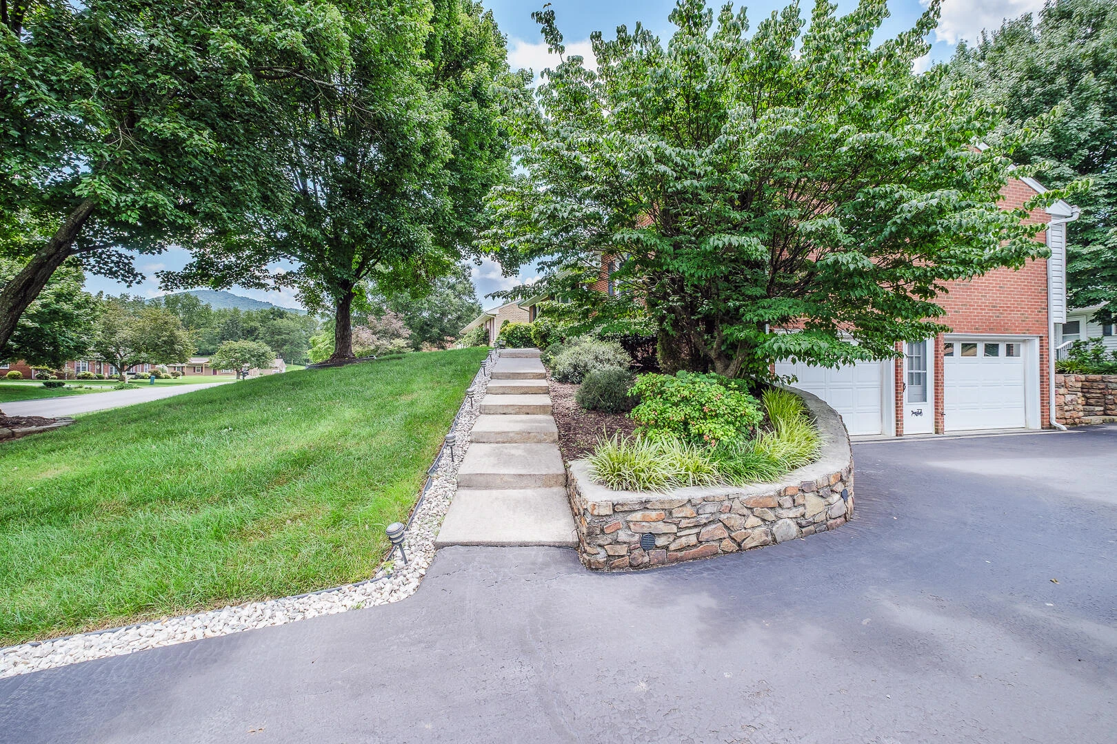 5204 Britaney RD - Photo 7