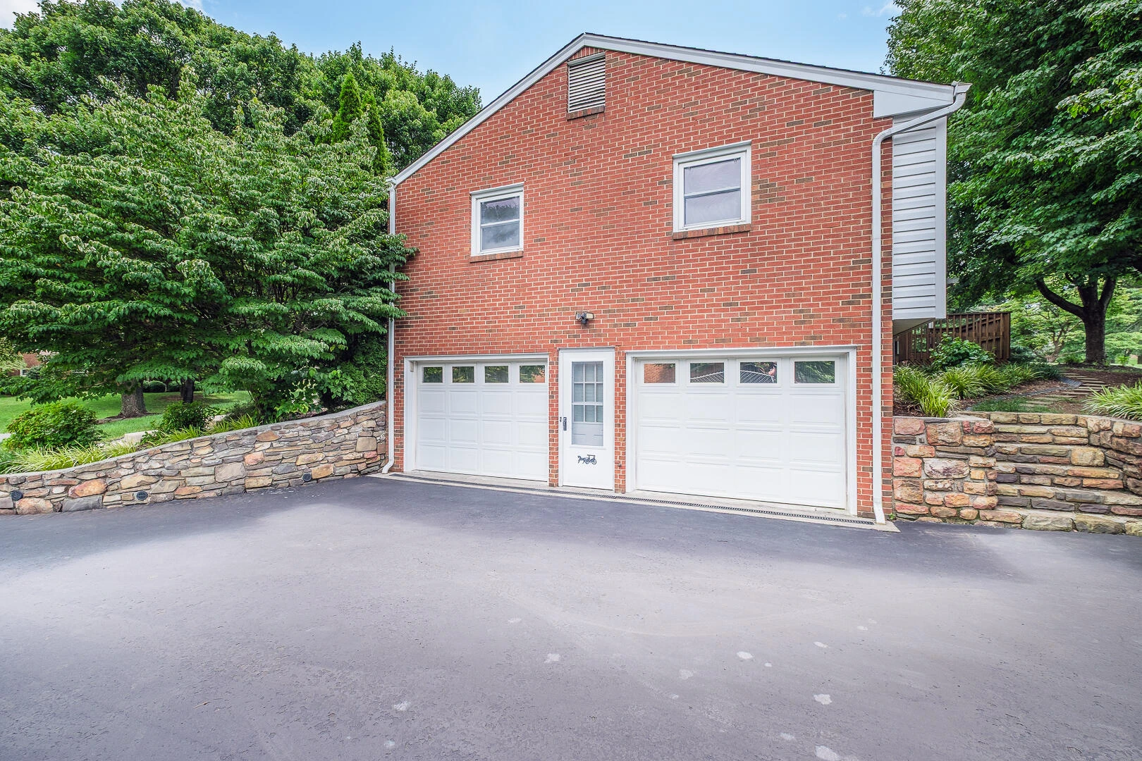 5204 Britaney RD - Photo 8