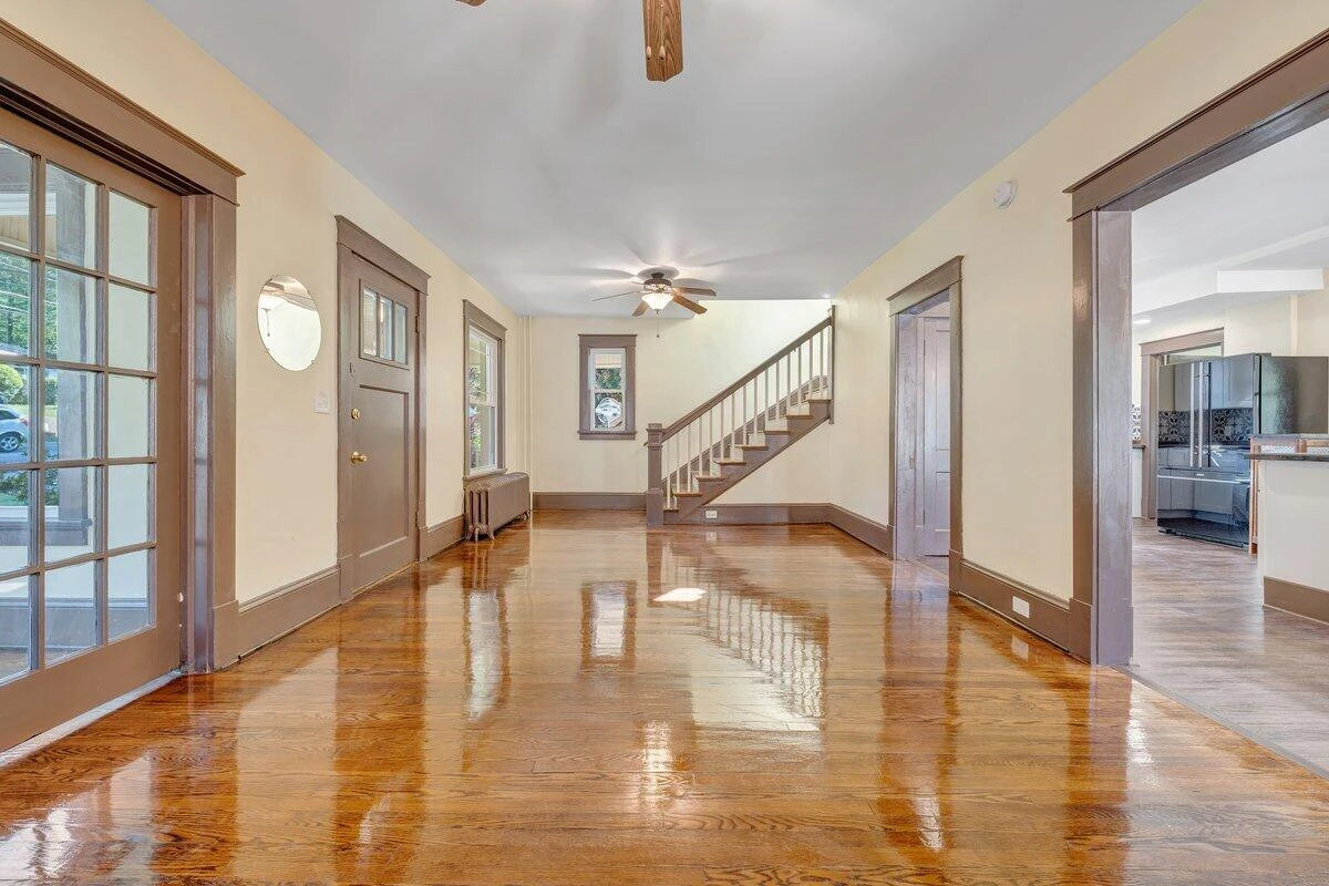 2702 Tillett RD - Photo 4