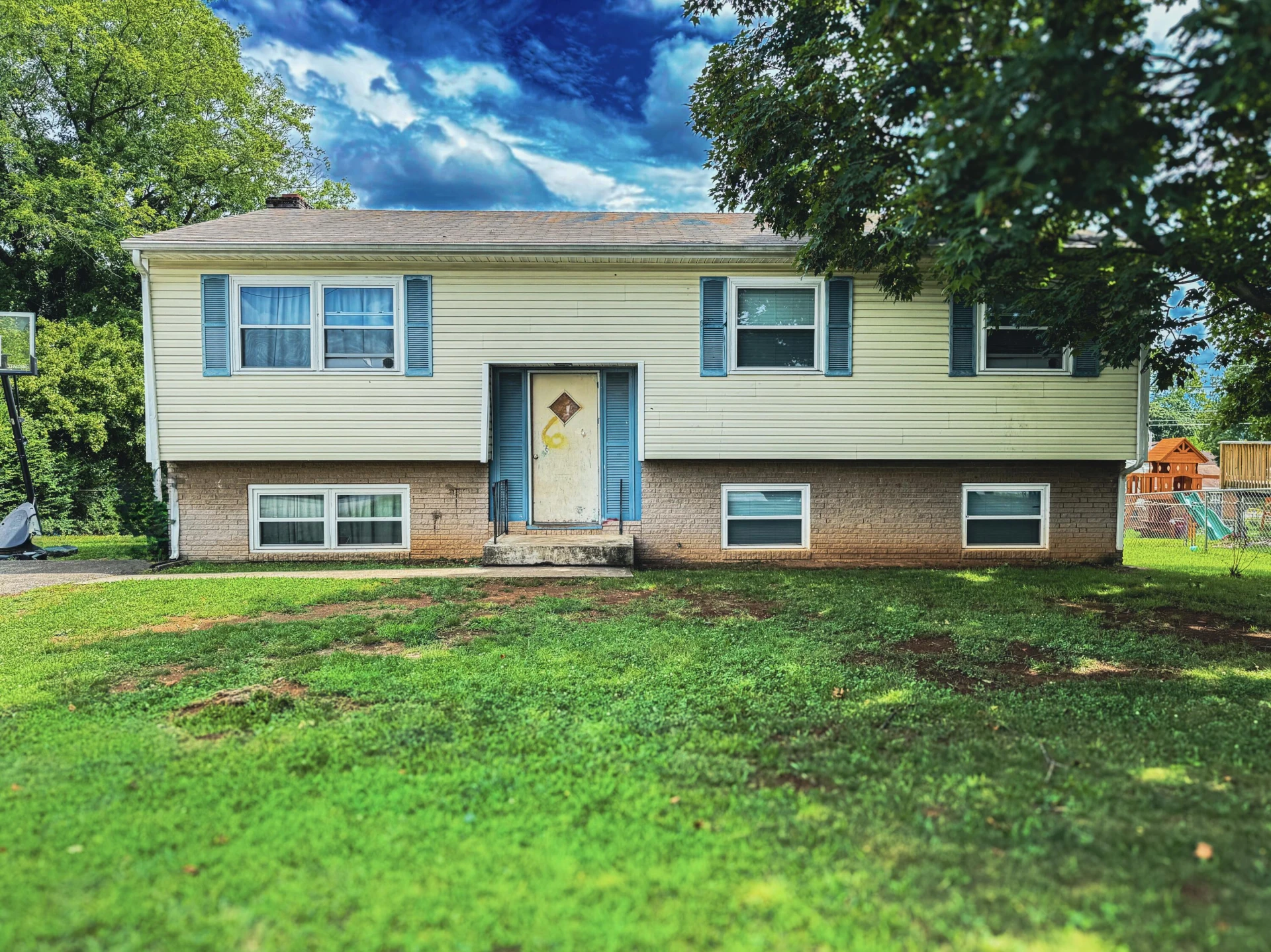 3808 Red Fox DR