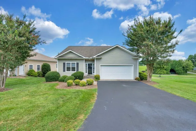 1222 8Th Fairway LN