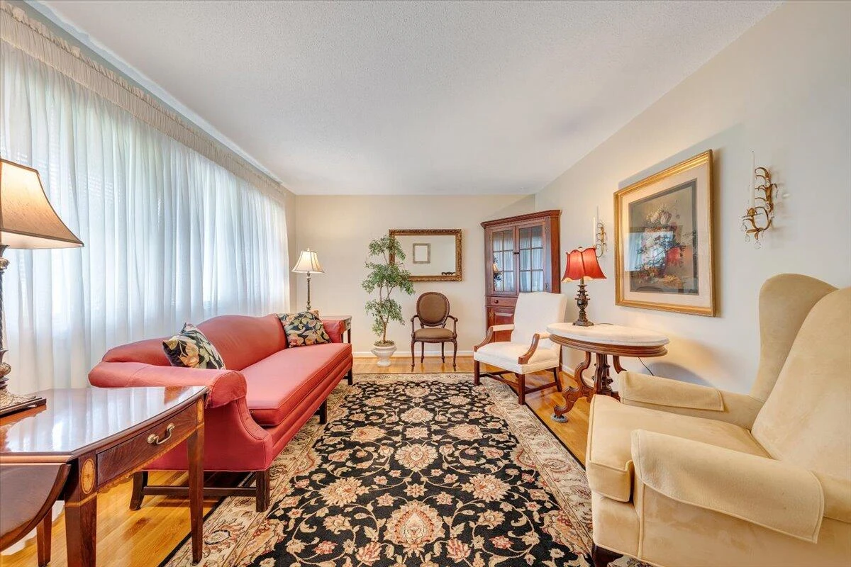 260 Dalewood DR - Photo 4