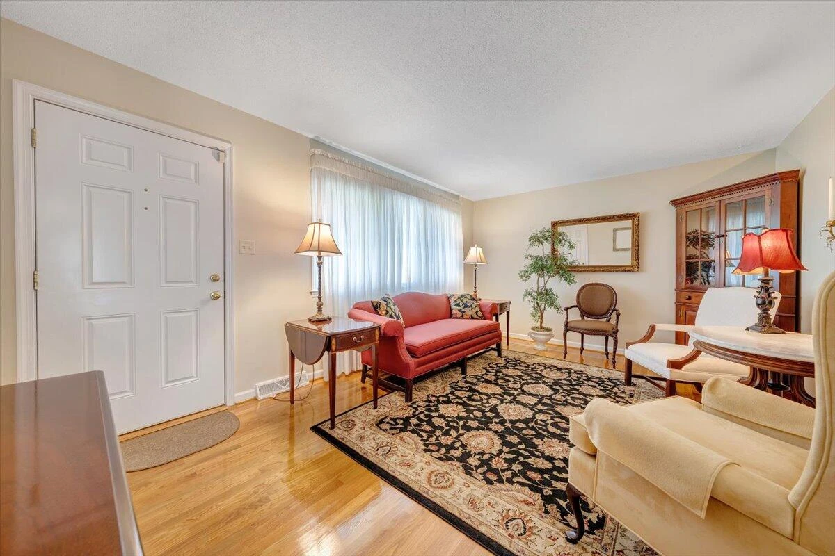 260 Dalewood DR - Photo 5