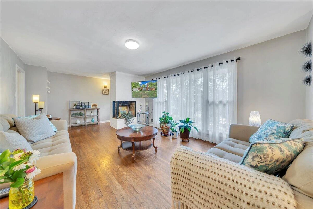 1008 Glenn Ridge RD - Photo 3