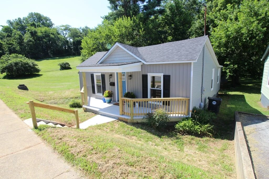 608 Main  ST - Photo 2