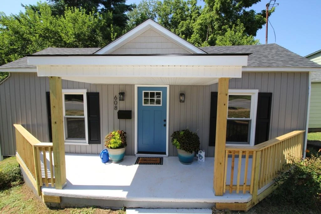 608 Main  ST - Photo 3