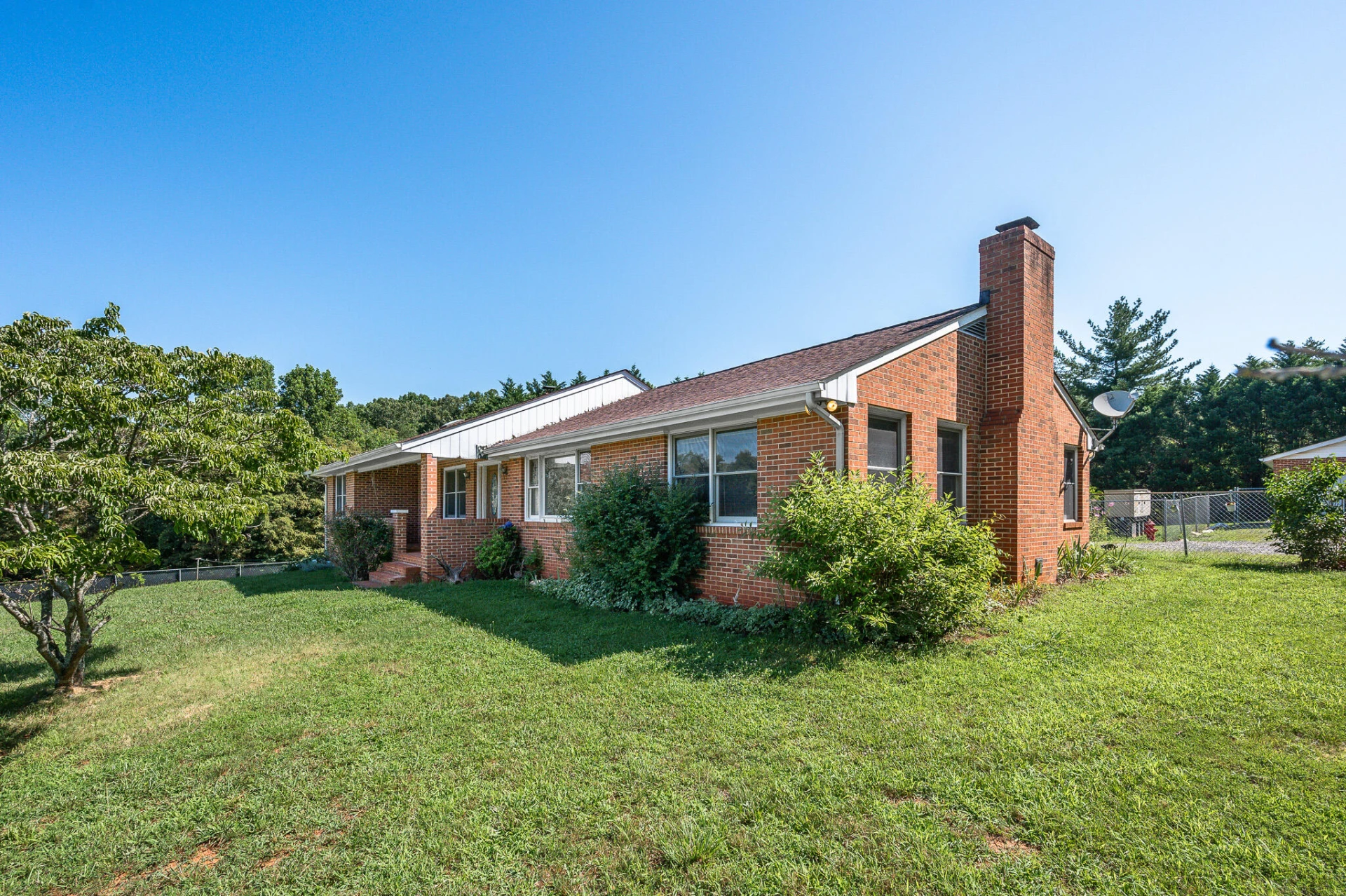 1874 Hales Ford RD - Photo 5