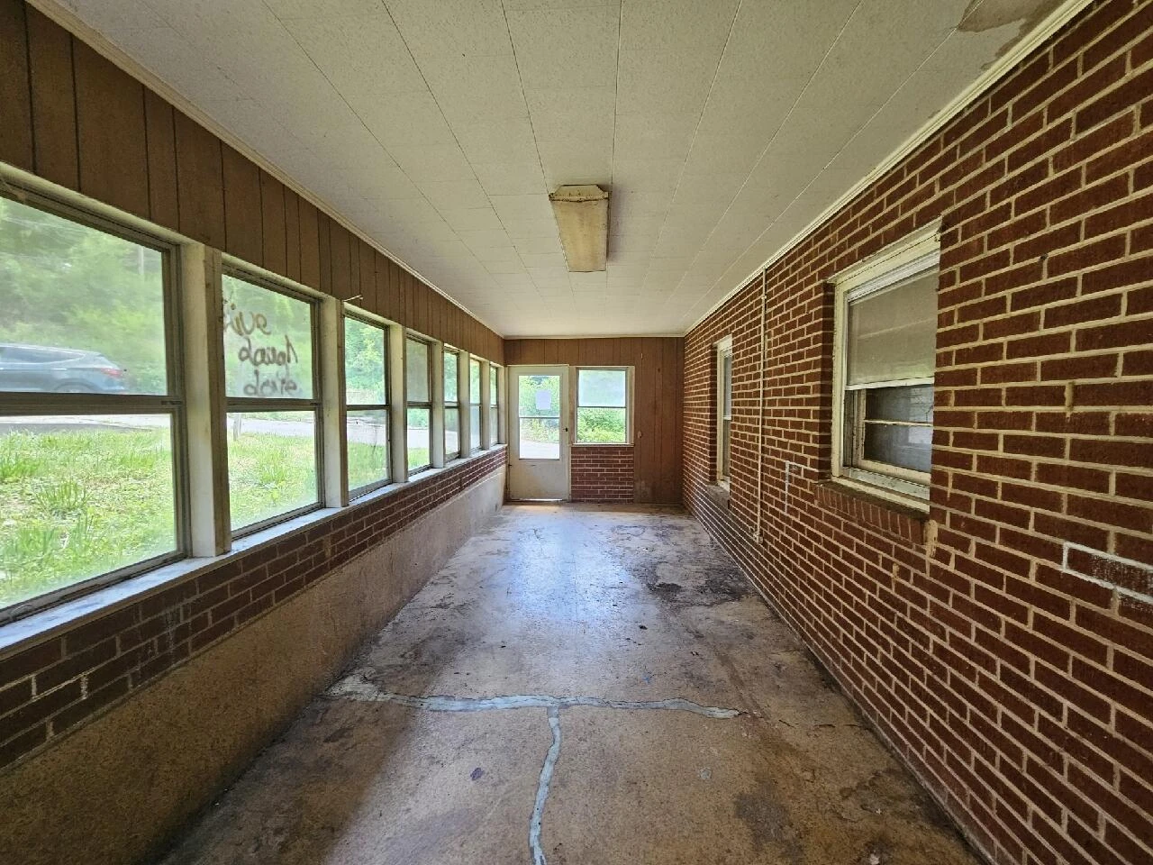 1050 TOWER RD - Photo 10