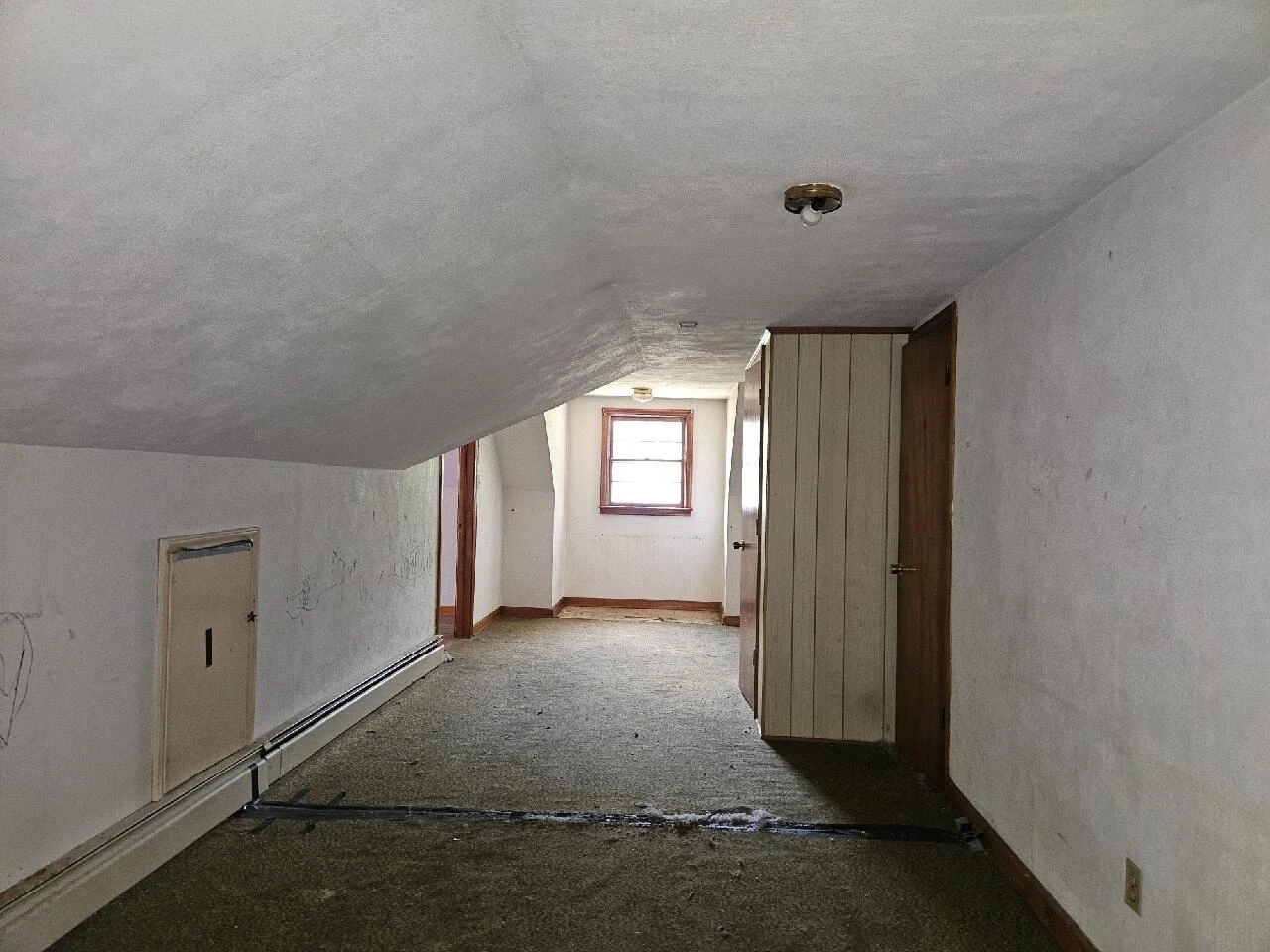 1050 TOWER RD - Photo 14