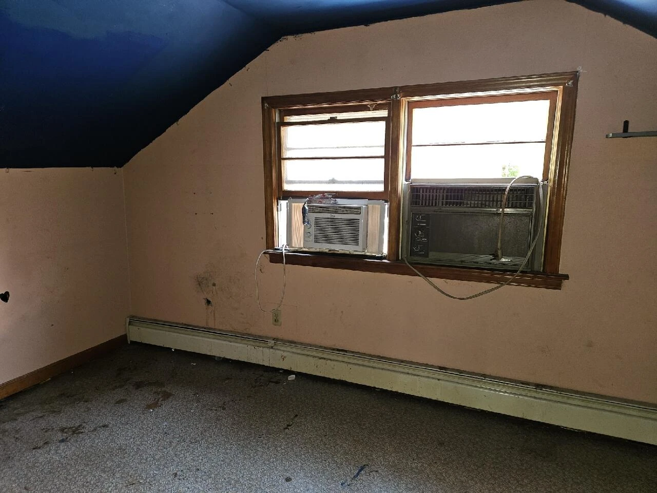 1050 TOWER RD - Photo 15