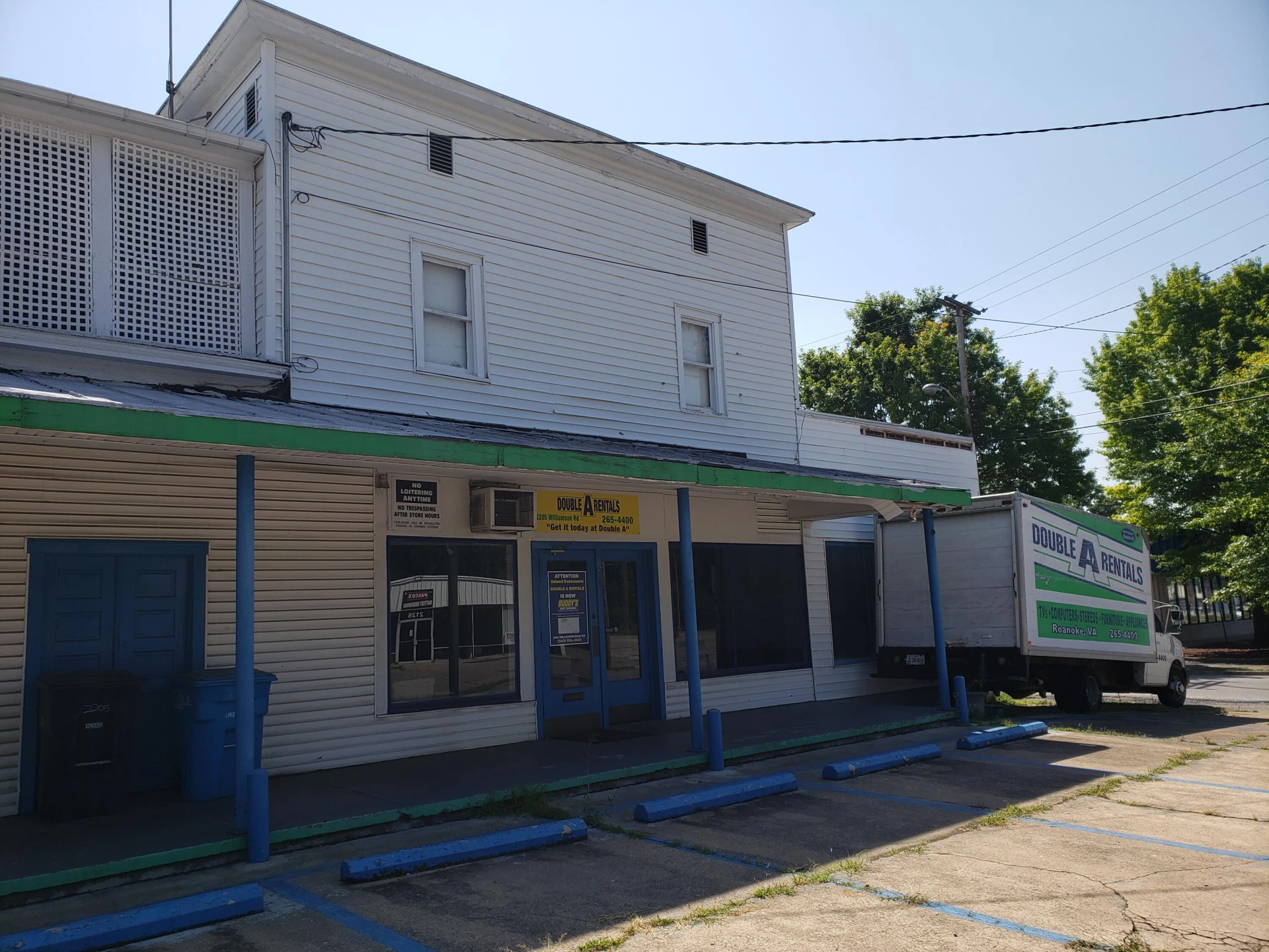 2211 Williamson RD - Photo 2