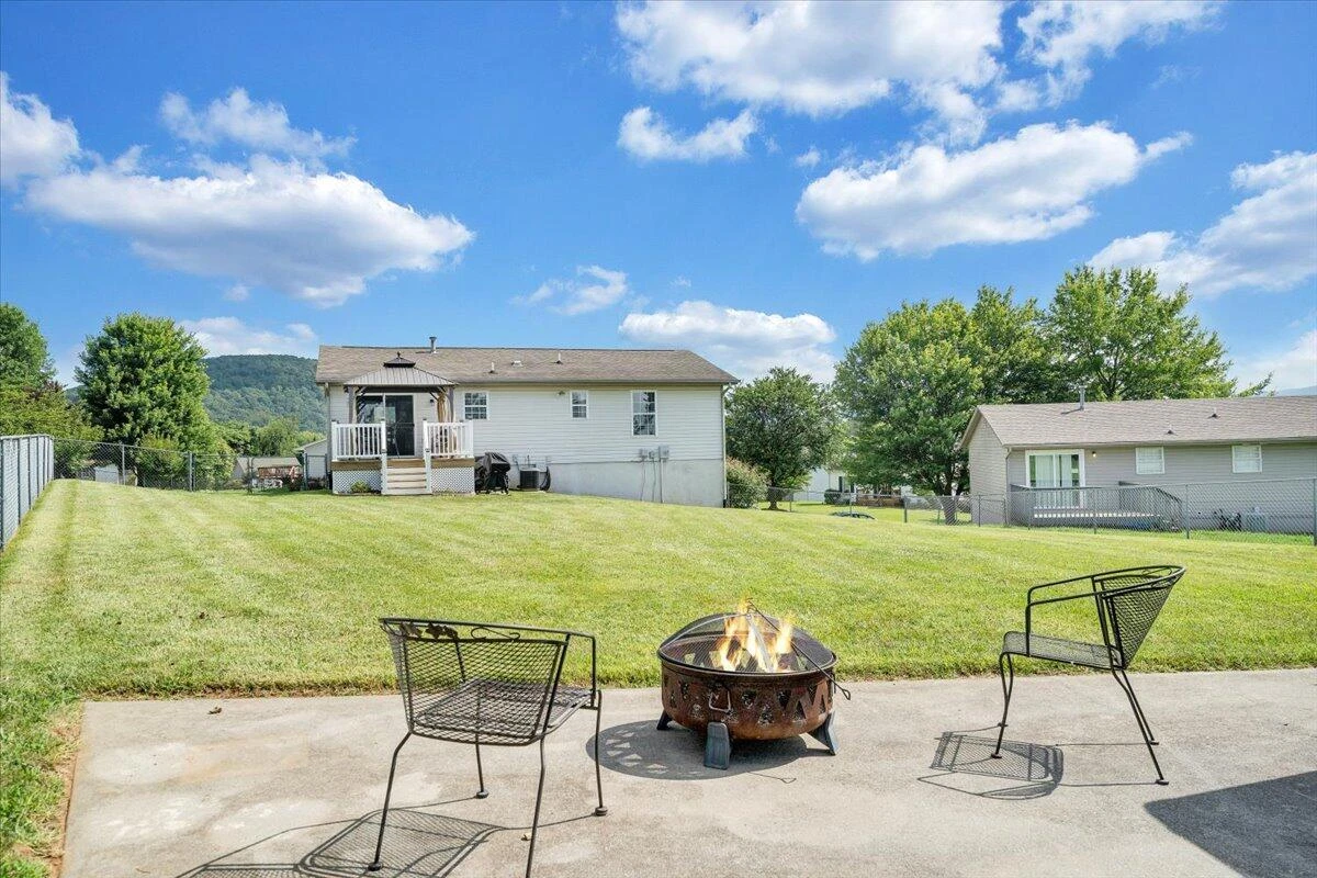 156 Gala DR - Photo 40