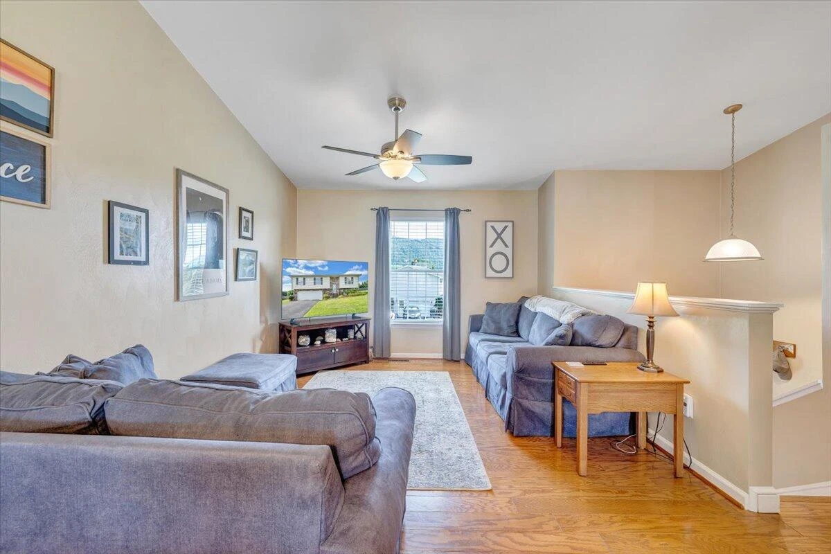 156 Gala DR - Photo 8