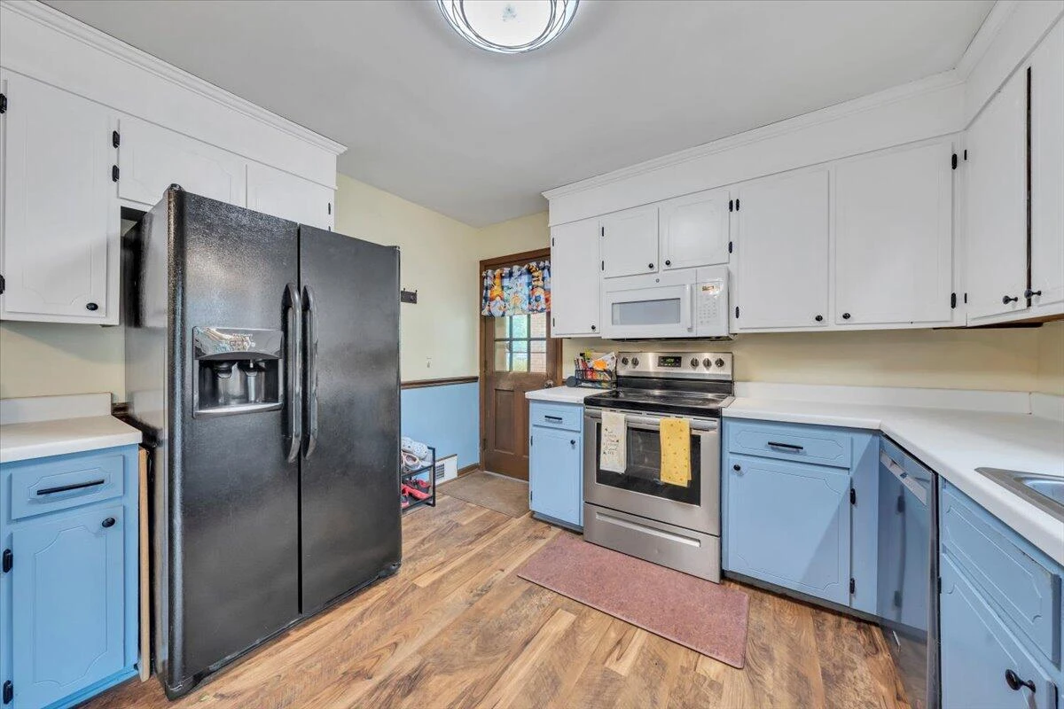410 Rakes RD - Photo 11