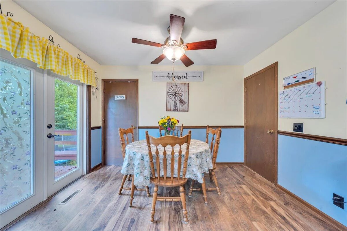 410 Rakes RD - Photo 12