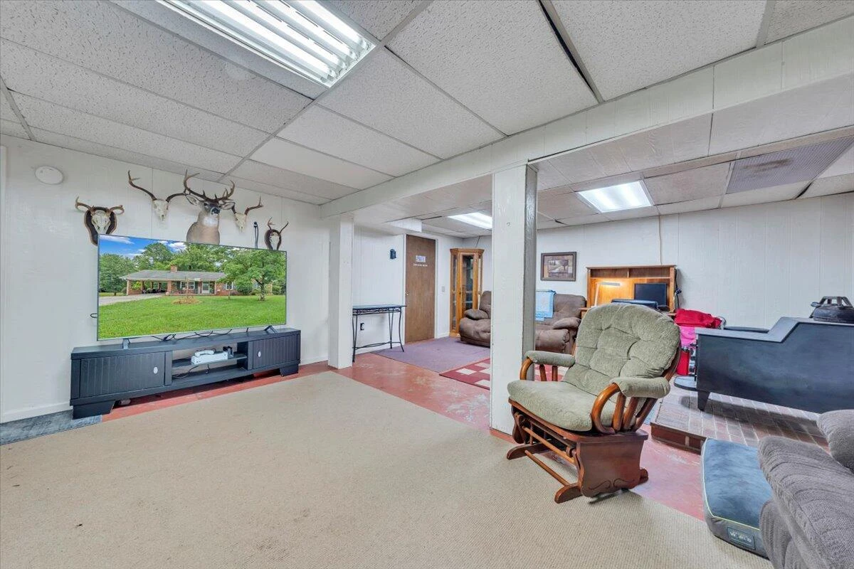 410 Rakes RD - Photo 24