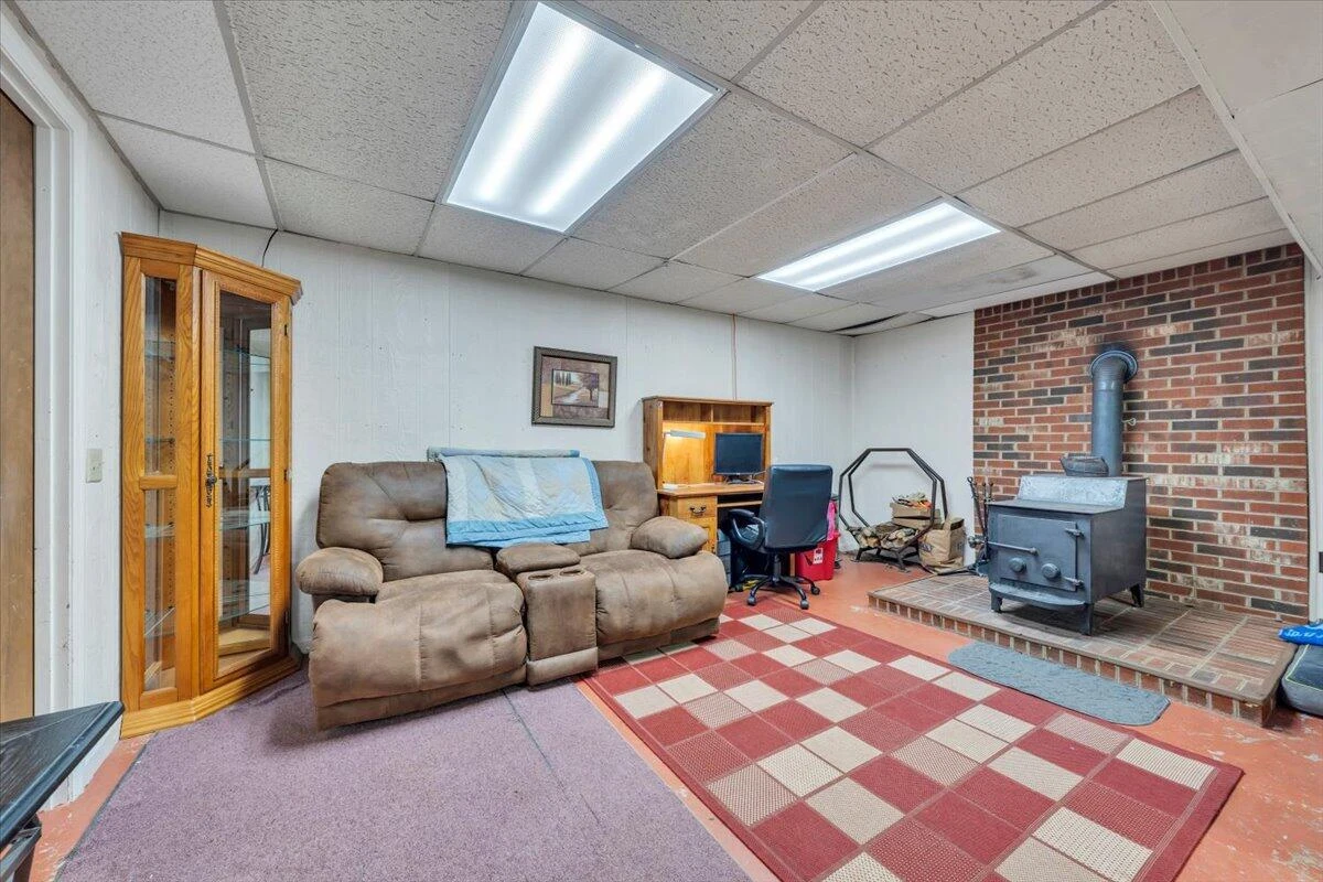 410 Rakes RD - Photo 28