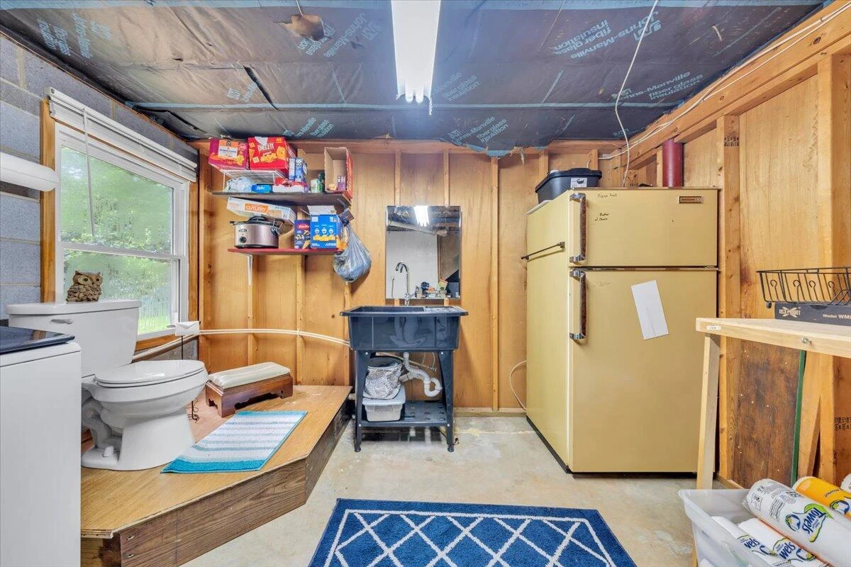 410 Rakes RD - Photo 36