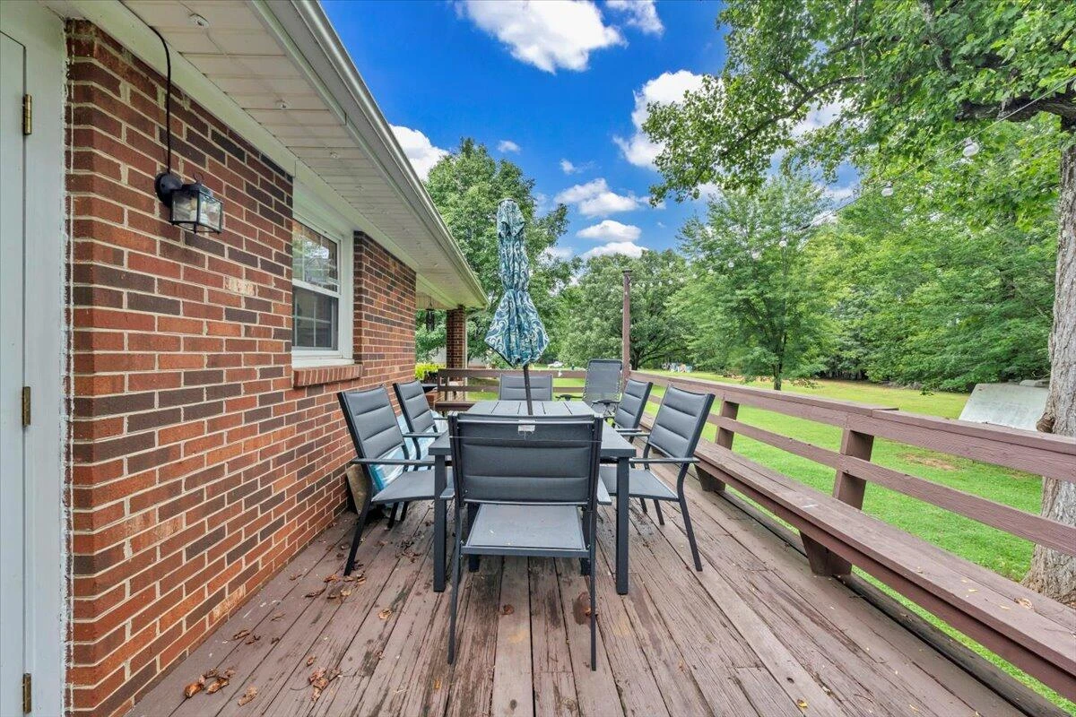 410 Rakes RD - Photo 38