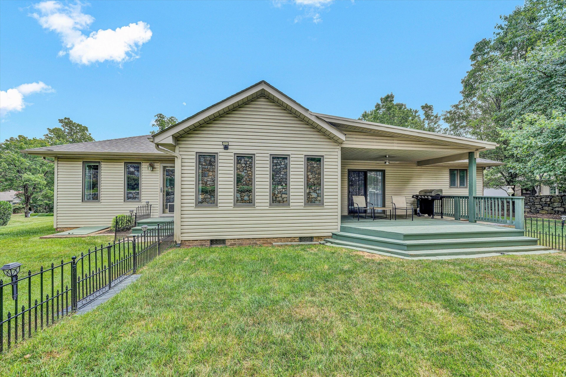 1815 Northwoods LN - Photo 30