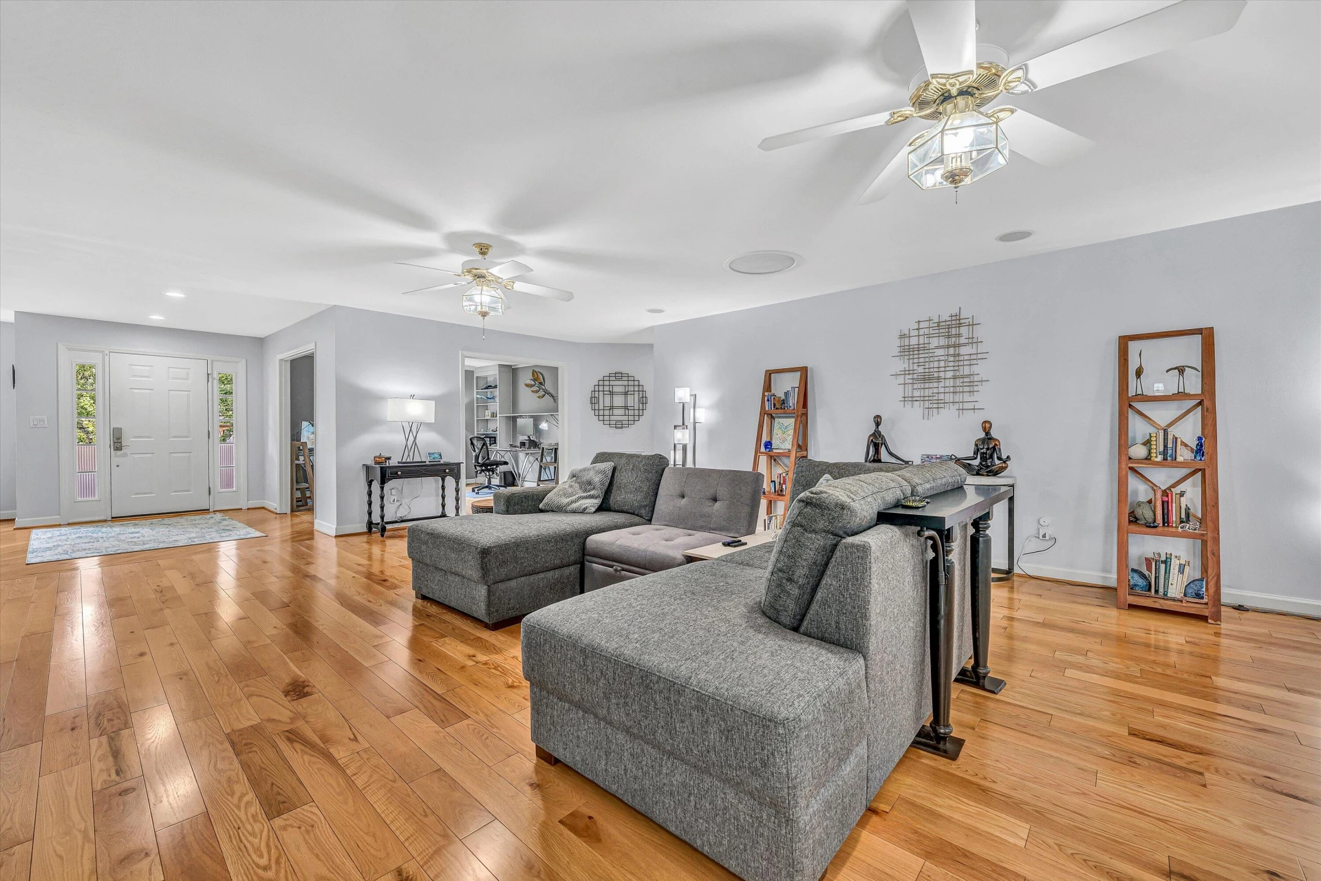 1815 Northwoods LN - Photo 8