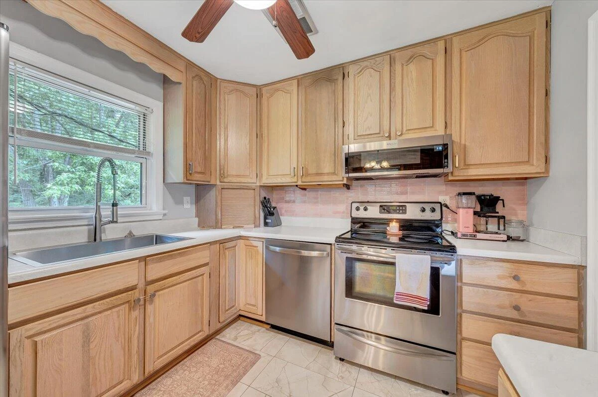 5909 Raintree RD - Photo 10