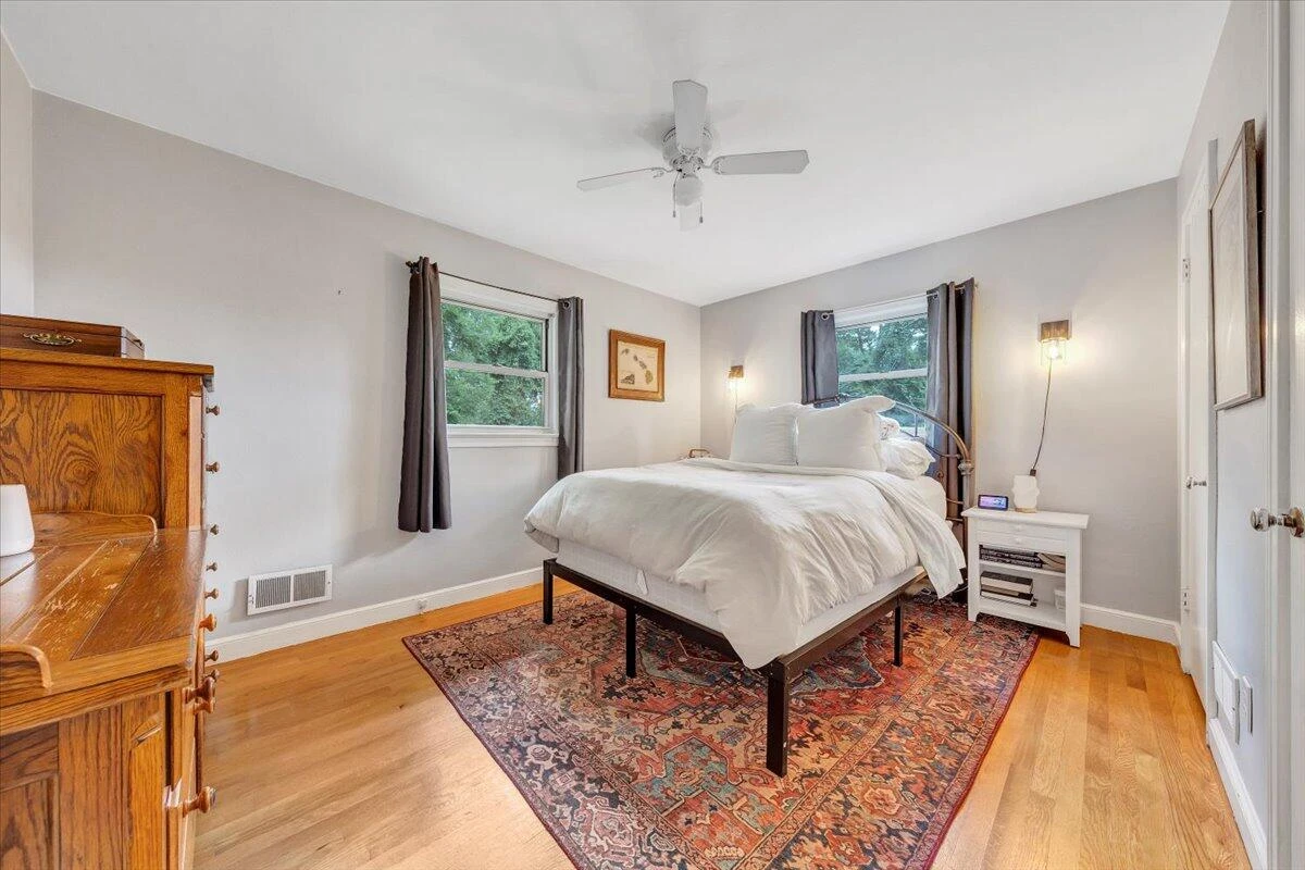 5909 Raintree RD - Photo 17