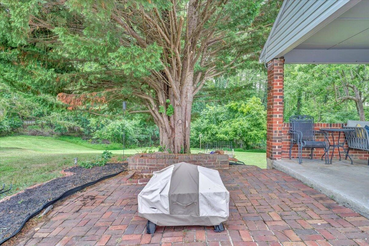 5909 Raintree RD - Photo 32