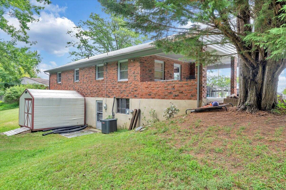 5909 Raintree RD - Photo 34