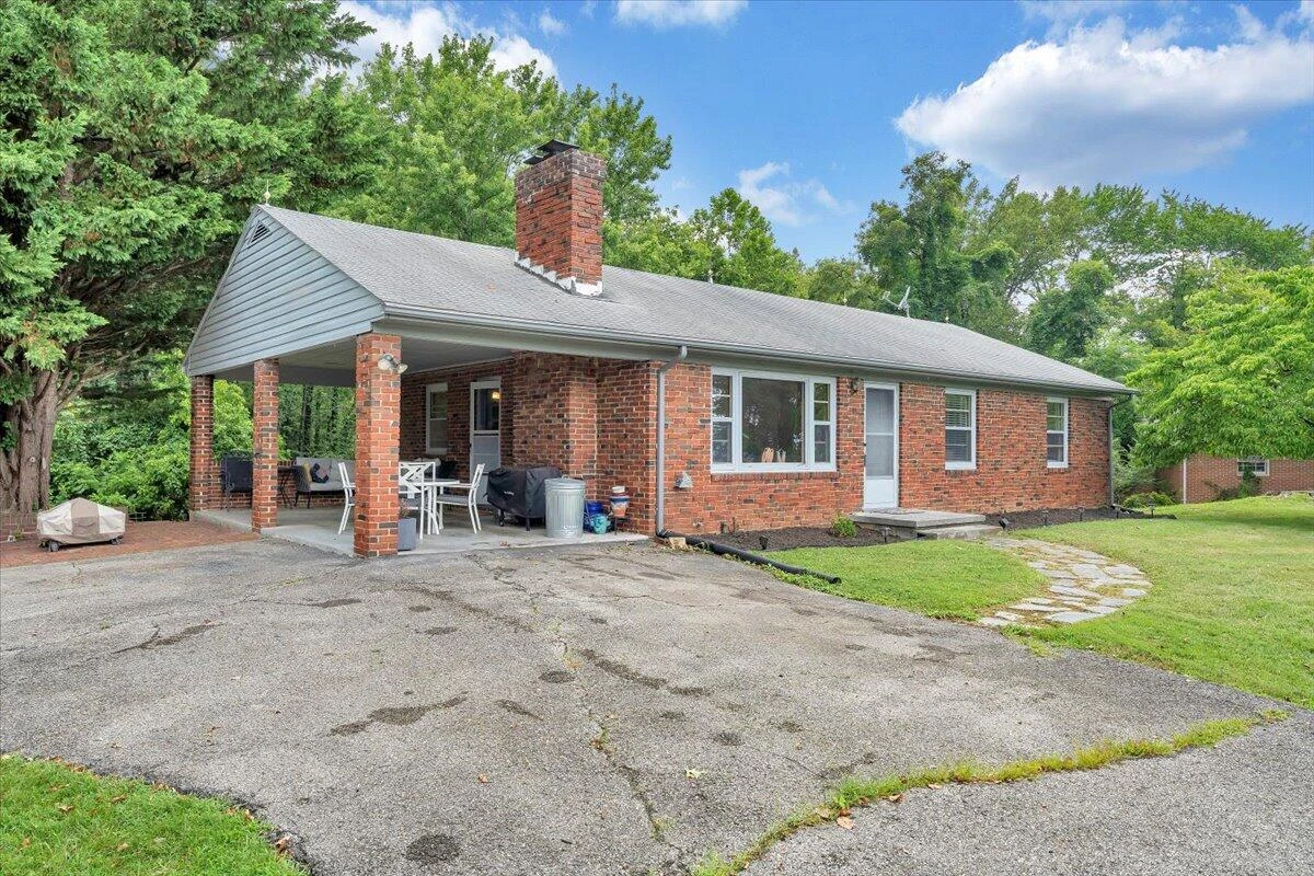 5909 Raintree RD - Photo 43