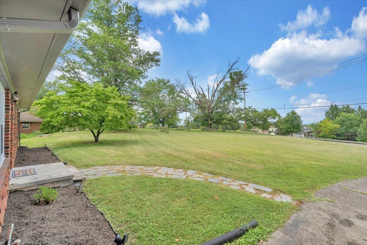 5909 Raintree RD - Photo 45