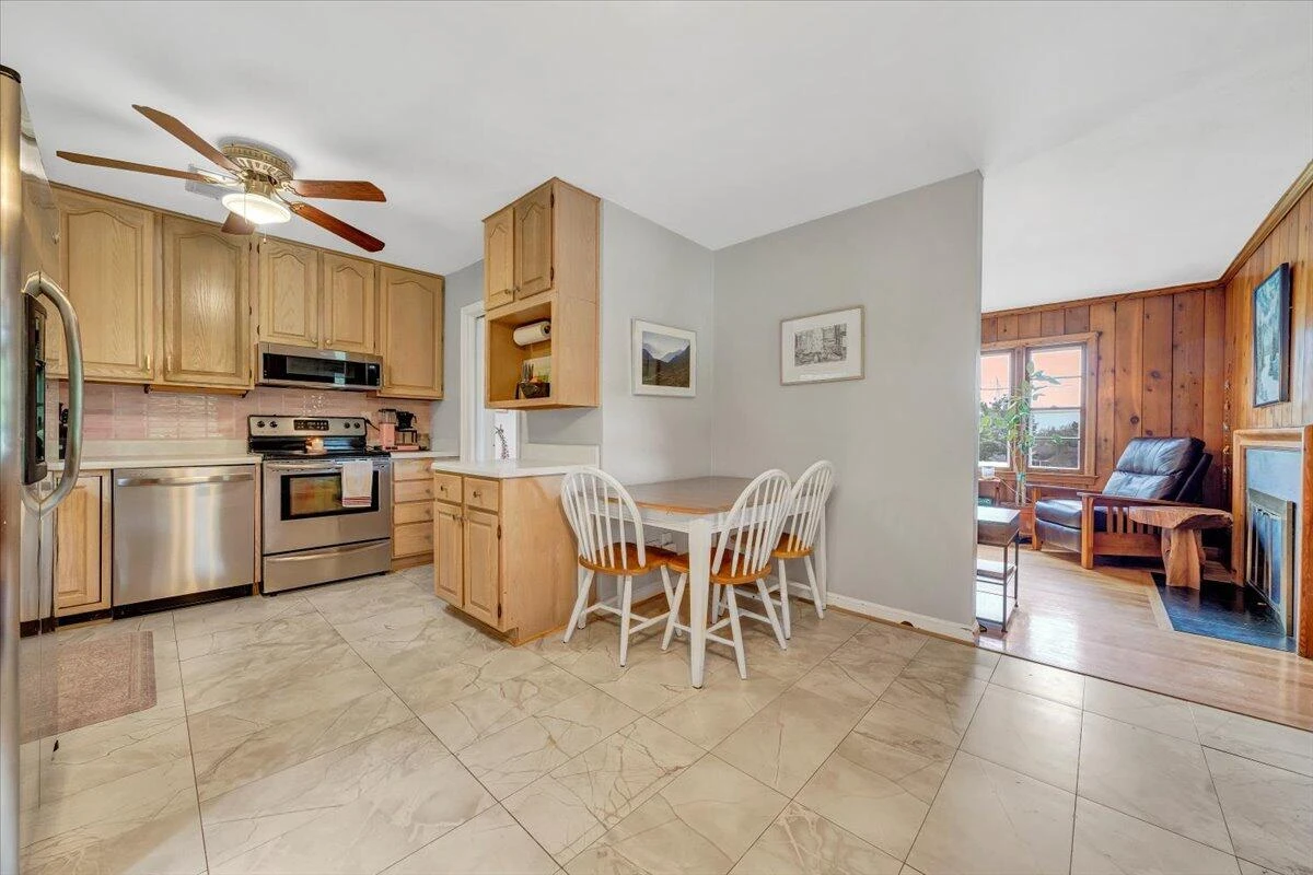 5909 Raintree RD - Photo 6