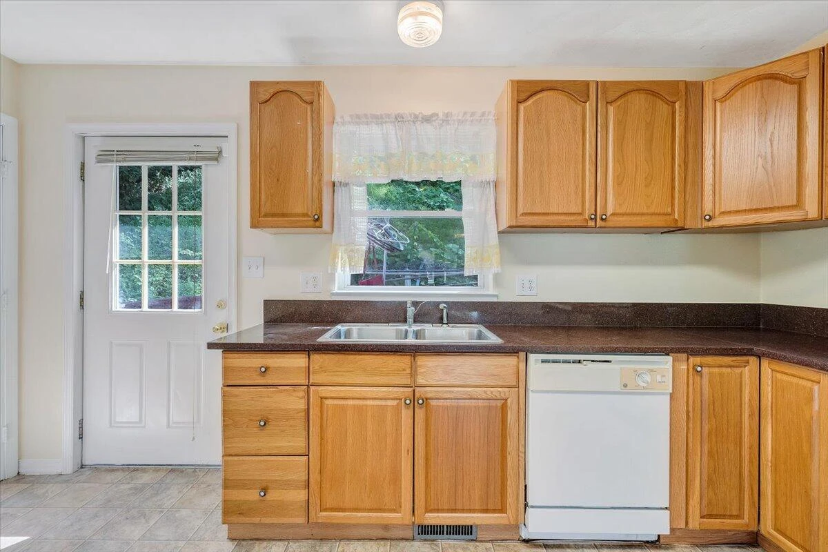739 Riverland RD - Photo 12