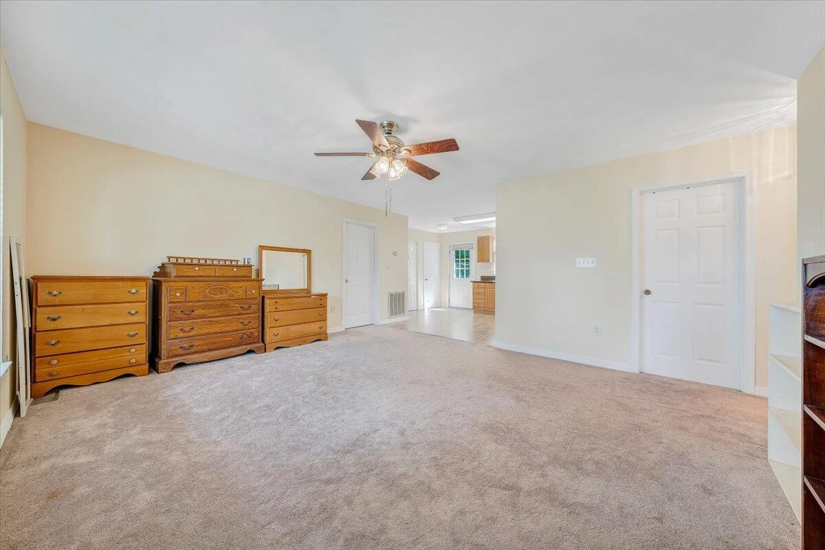 739 Riverland RD - Photo 3