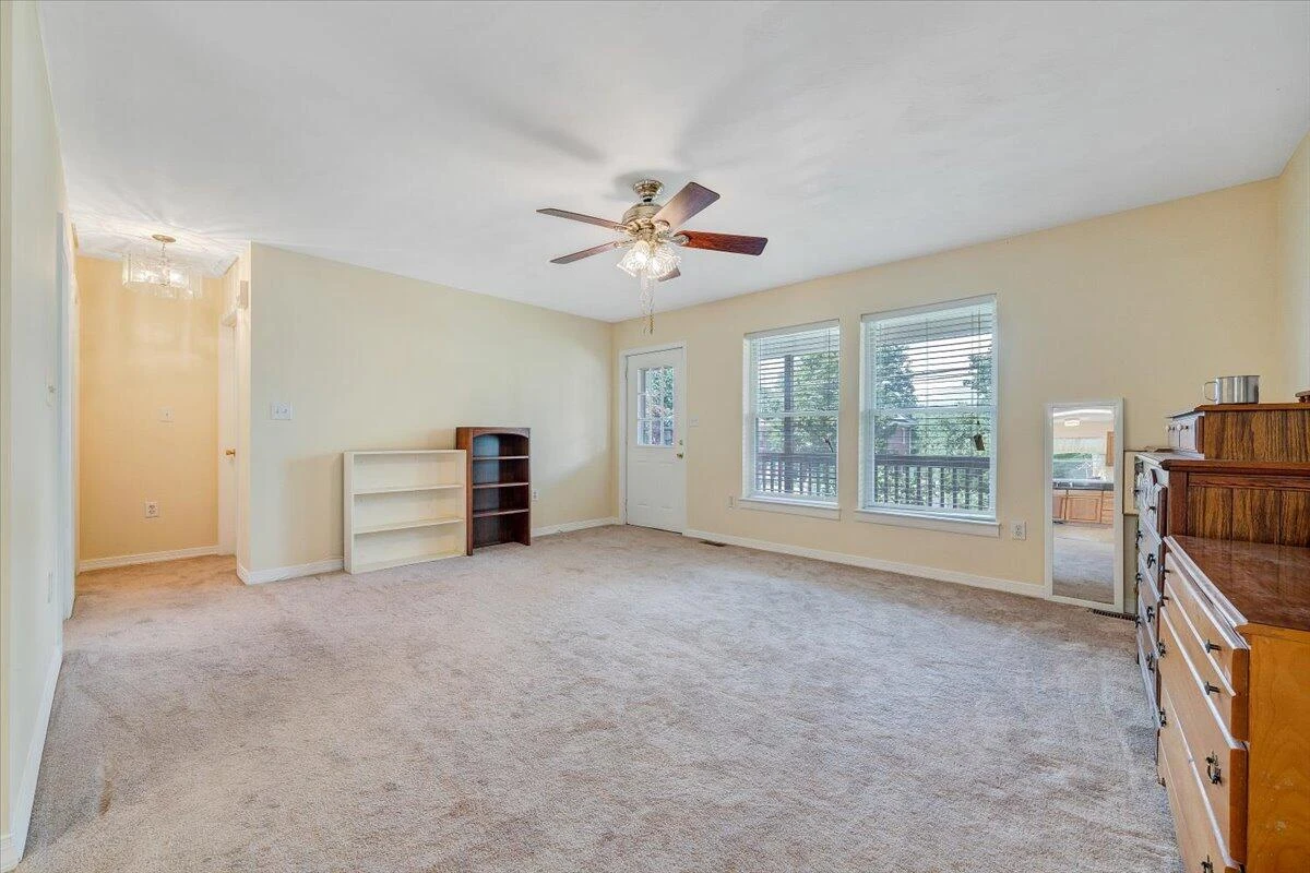 739 Riverland RD - Photo 5