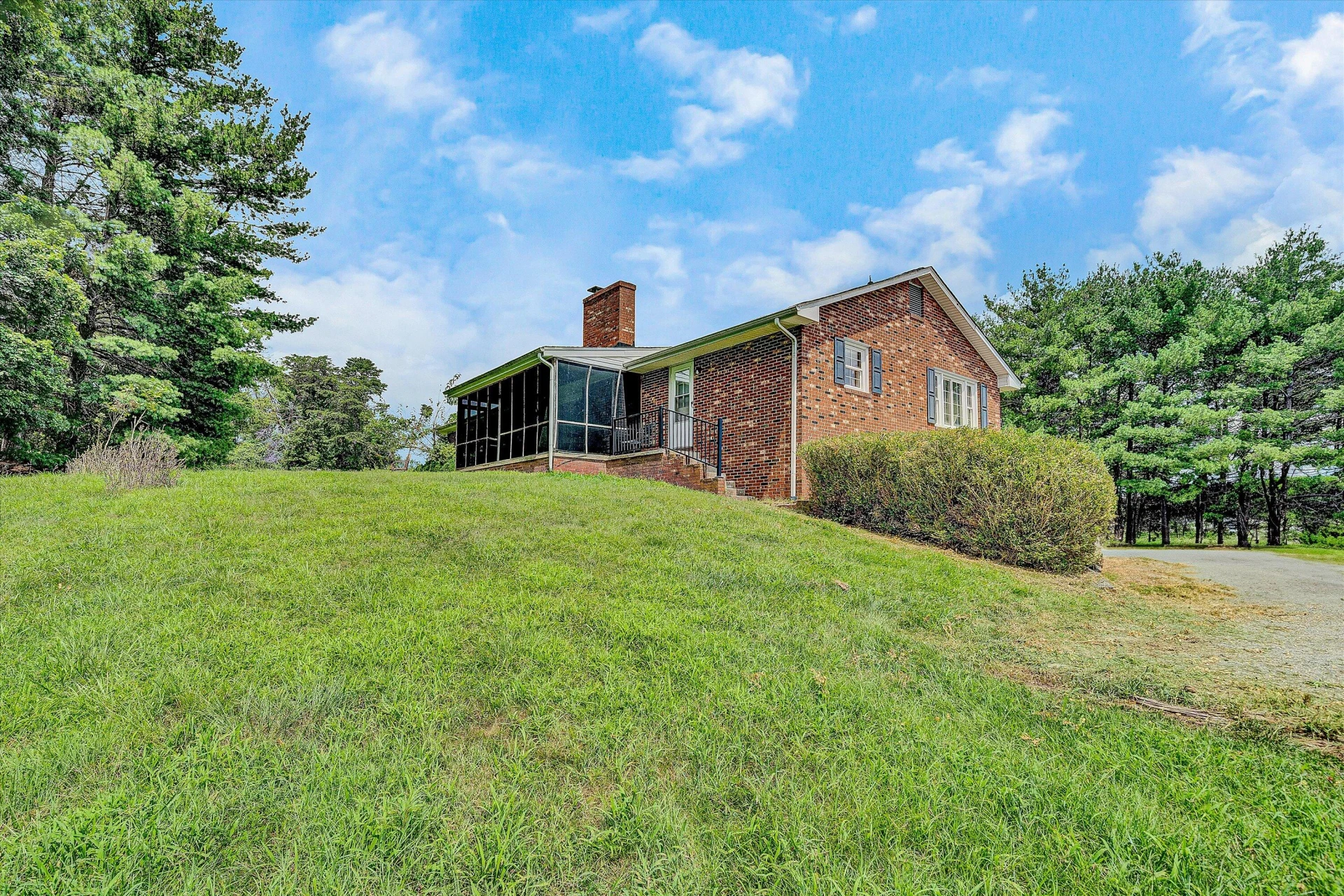 2720 Willowbrook DR - Photo 24