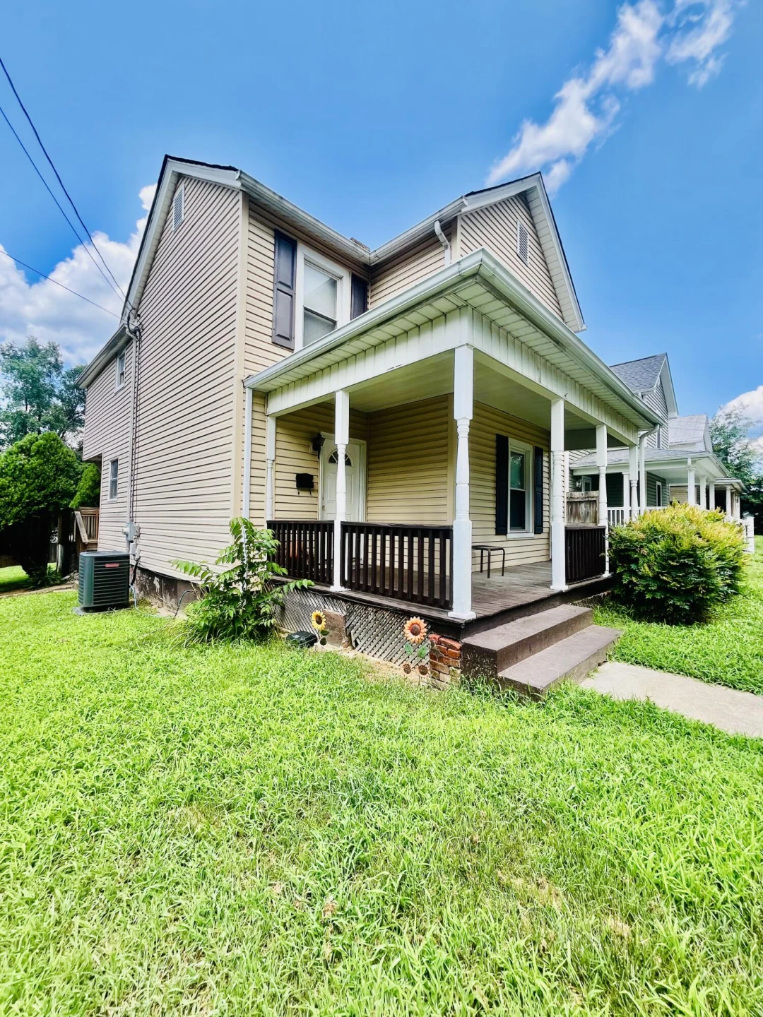 802 Mountain AVE - Photo 2