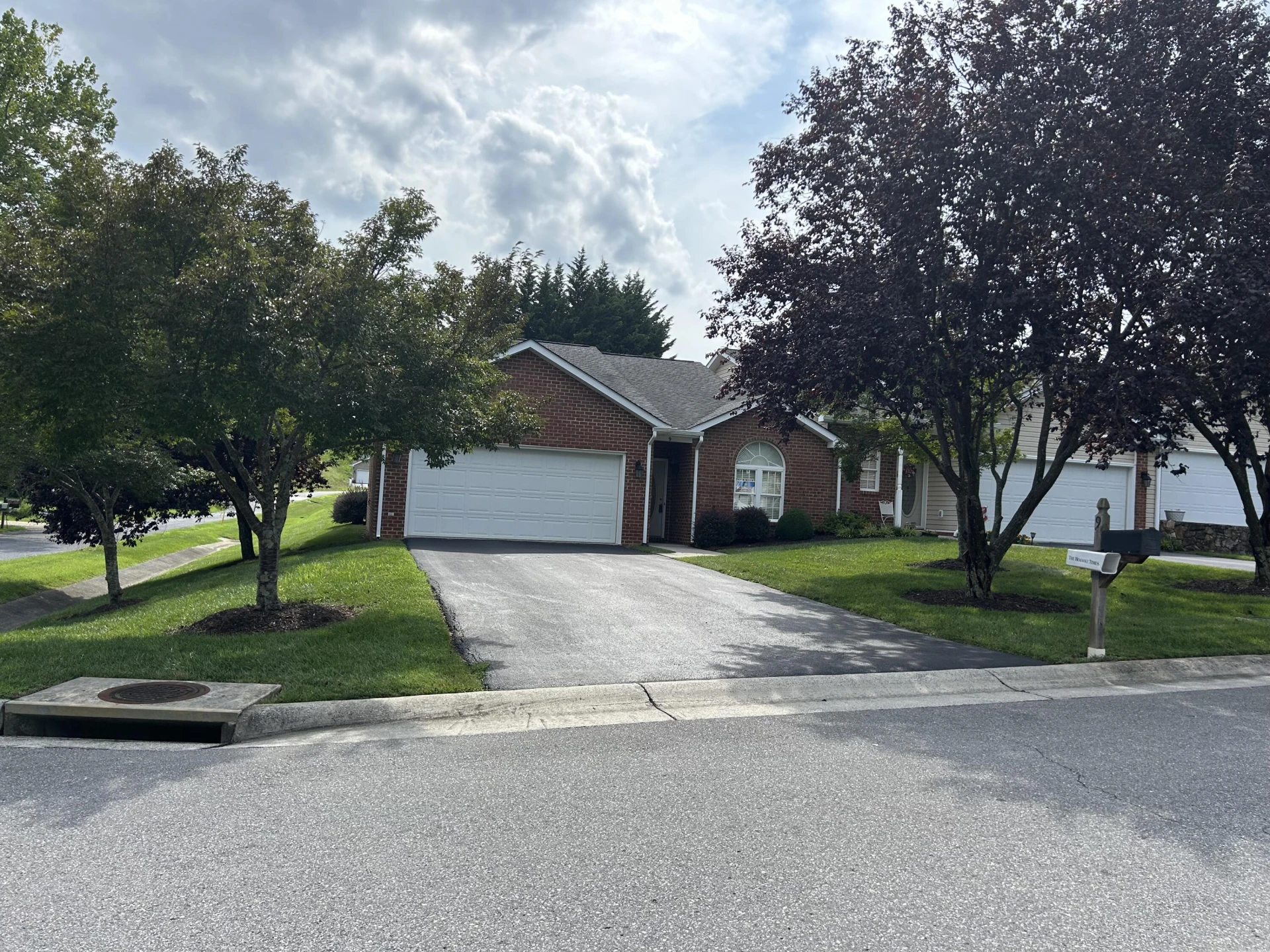 9 Berkley CT - Photo 2