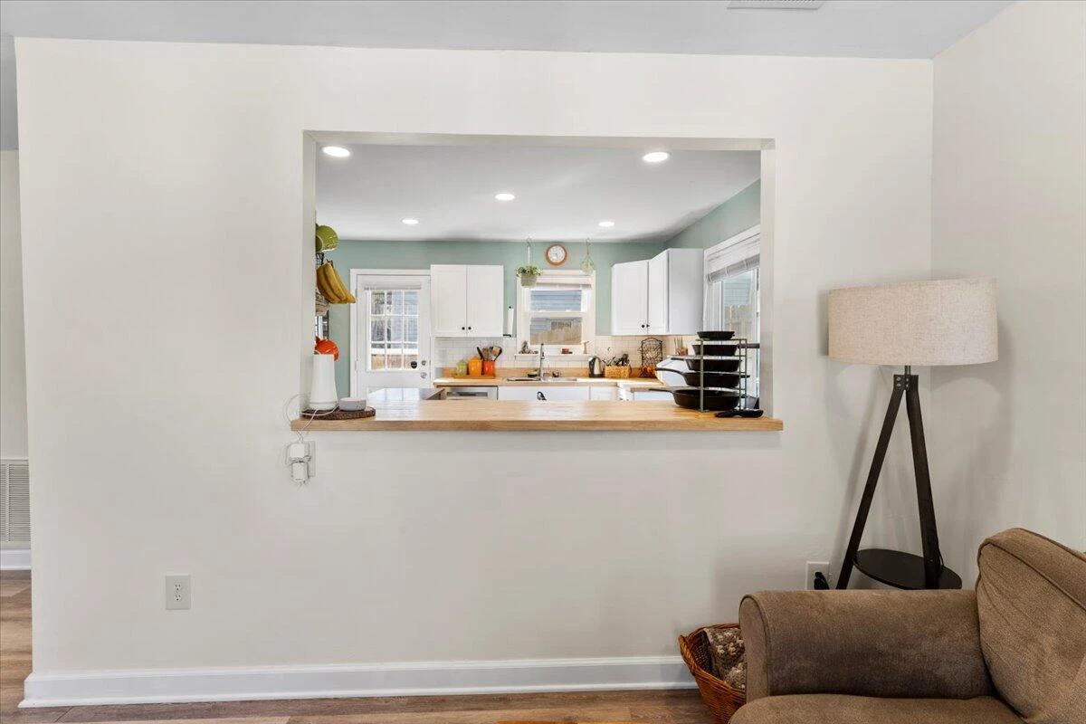 1620 Redwood RD - Photo 15
