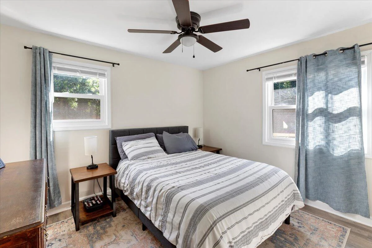 1620 Redwood RD - Photo 19