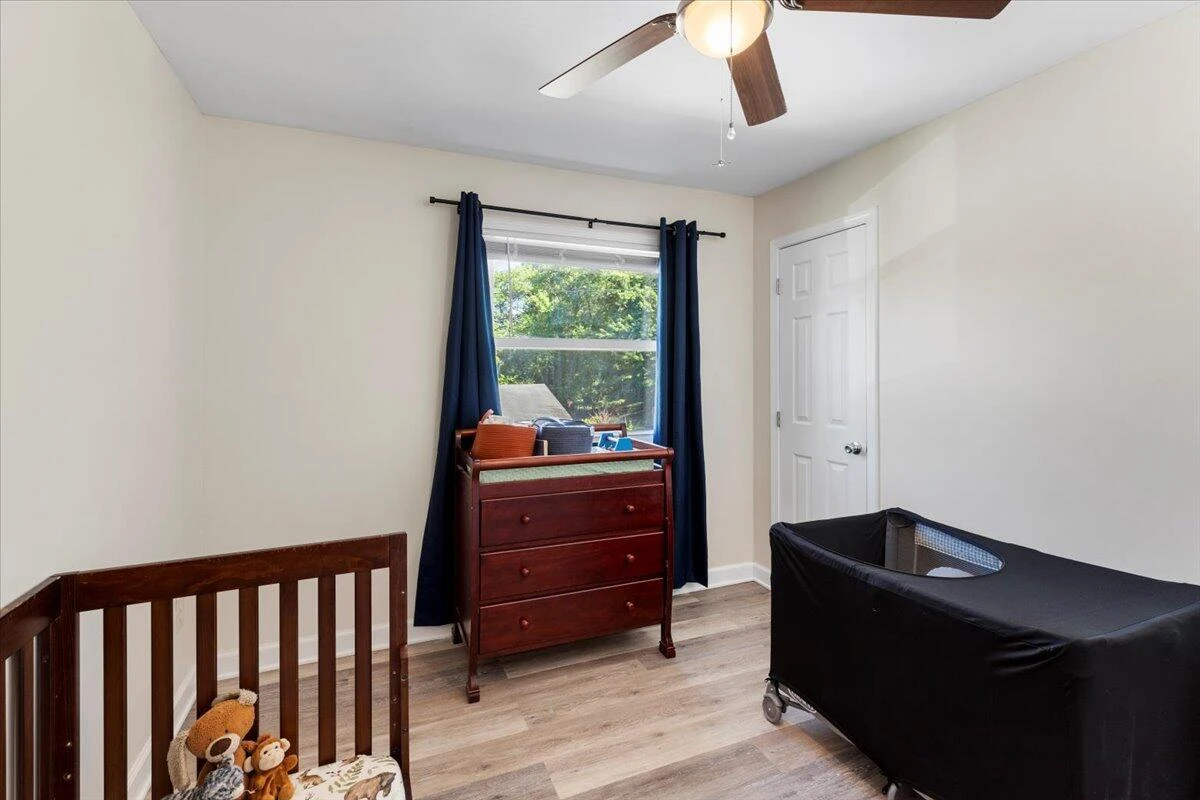 1620 Redwood RD - Photo 22