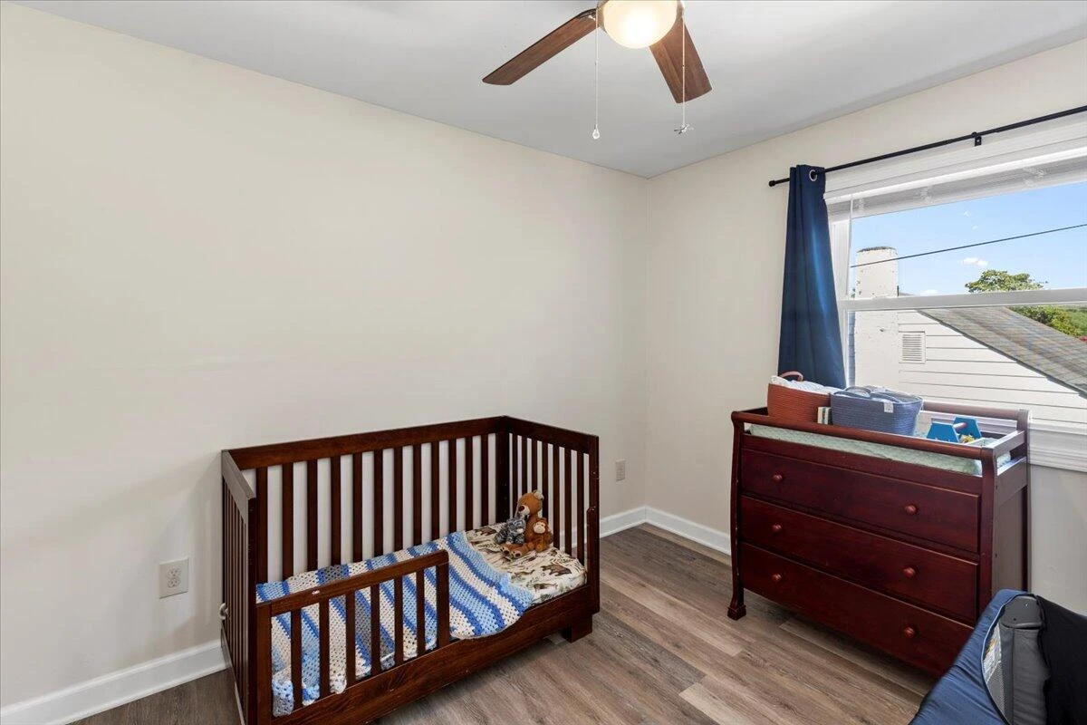 1620 Redwood RD - Photo 23