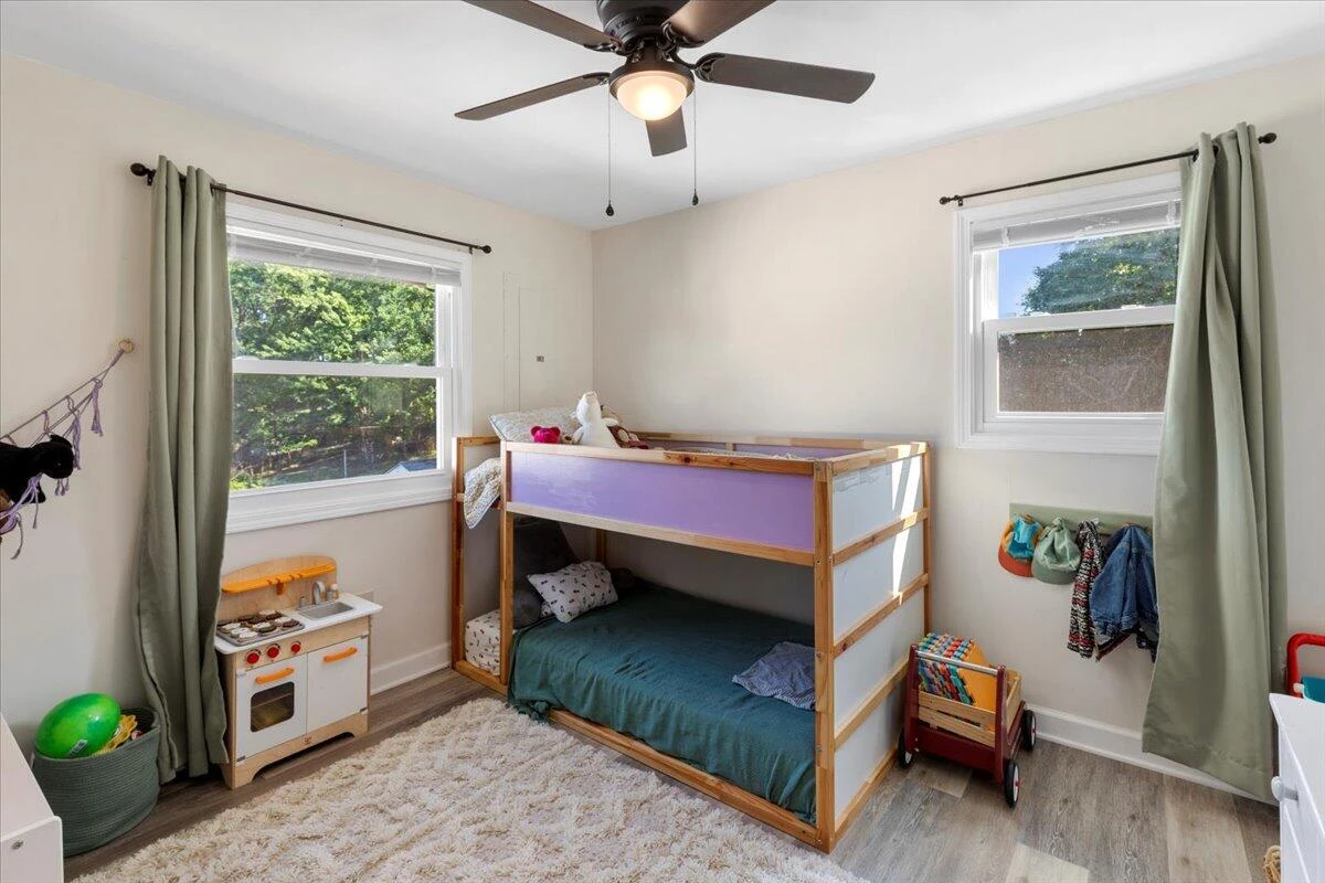 1620 Redwood RD - Photo 24