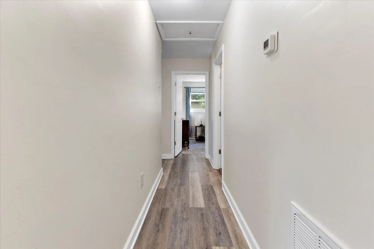 1620 Redwood RD - Photo 27