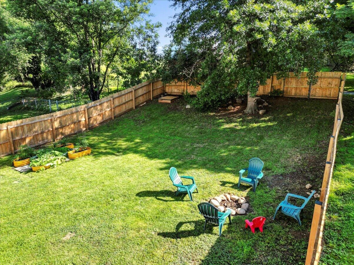 1620 Redwood RD - Photo 34